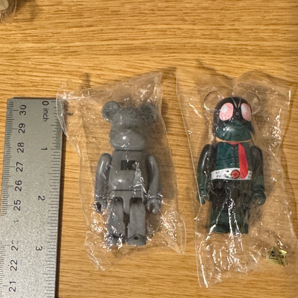 Loose Bearbricks Basic Letter E Series 48 And SF Series 46